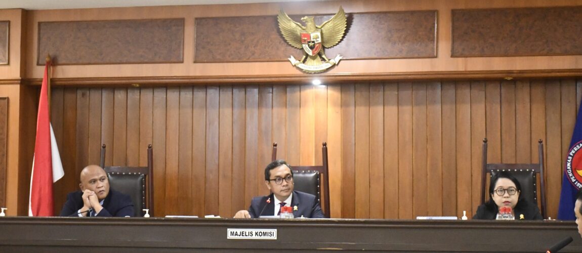 Terlapor sampaikan Tanggapan atas LDP dalam Sidang Perkara Tender Mesin Induk MTU di Dirjen Bea Cukai